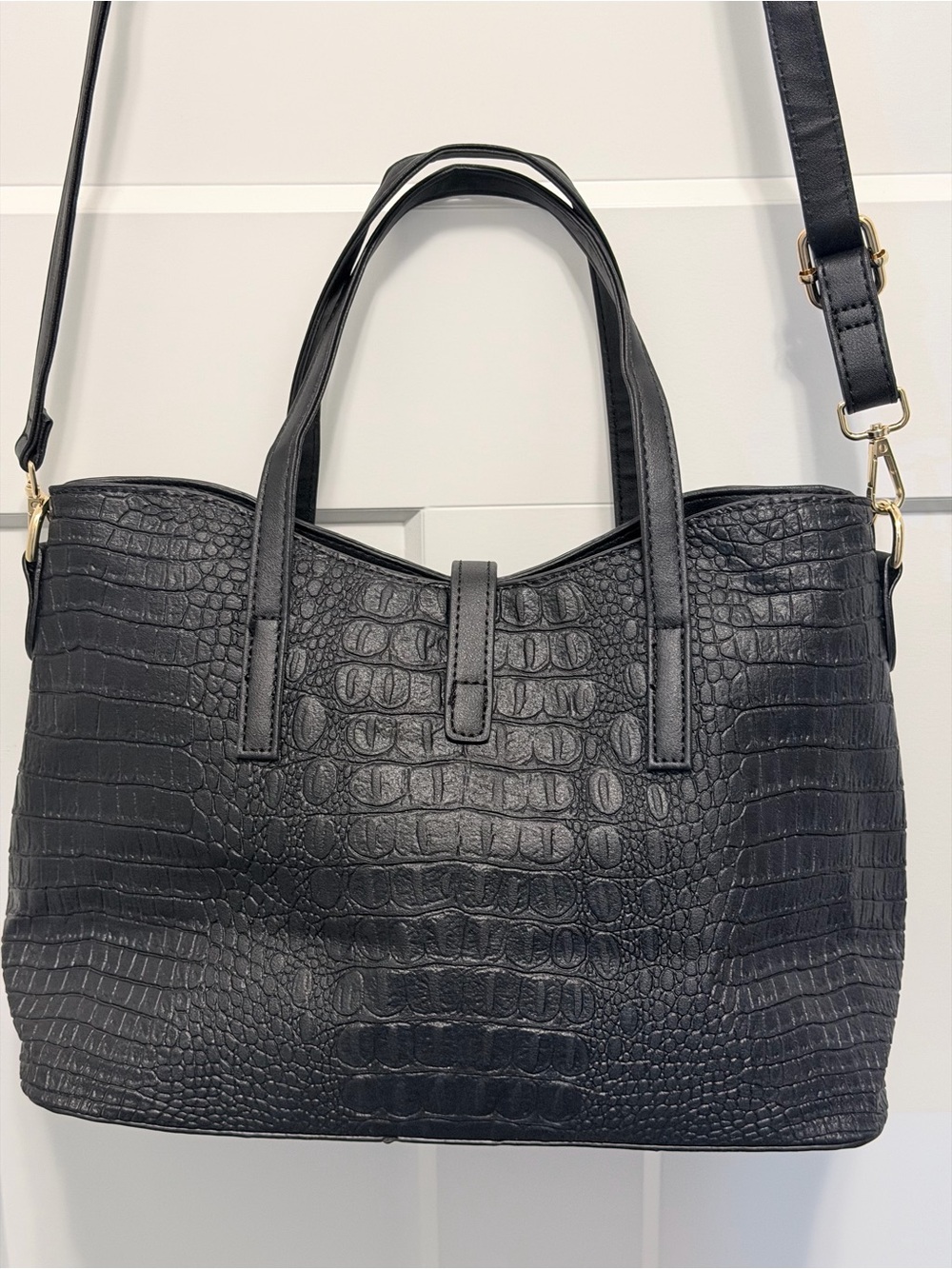 Structured Croc-Embossed Faux Leather Black Tote Bag with Gold Hardware - Picture 3 of 13